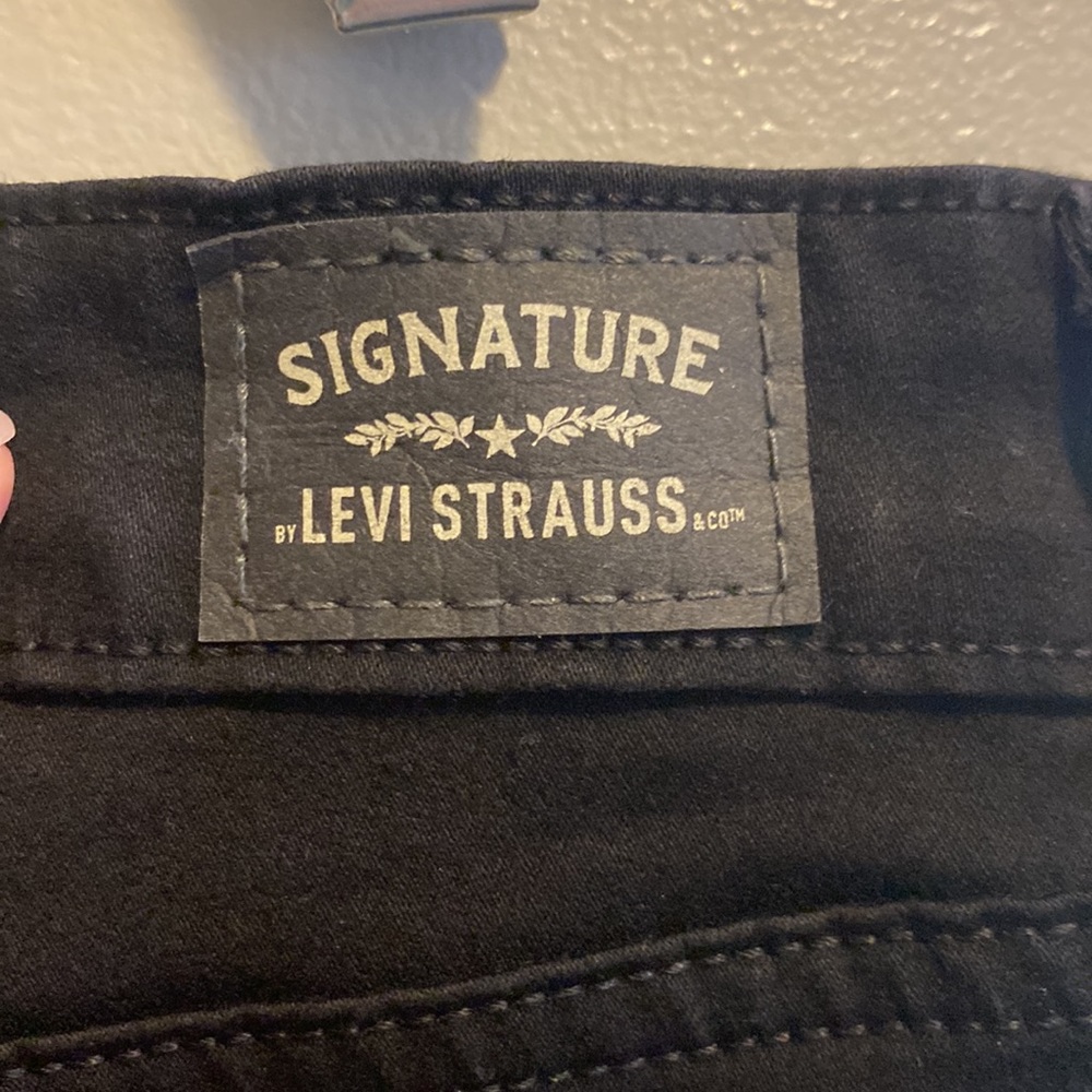 Signature by Levi Strauss & Co. Women's Shaping High Rise Super Skinny Jeans - Picture 7 of 8